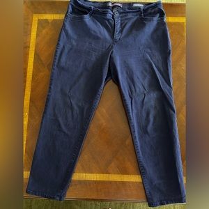 Gloria Vanderbilt- Ankle Grazer Purple Jeans